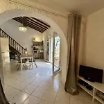 Jolie Maison Avec Terrasse Cyprien Sc175-489