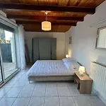 Jolie Maison Avec Terrasse Cyprien Sc175-489